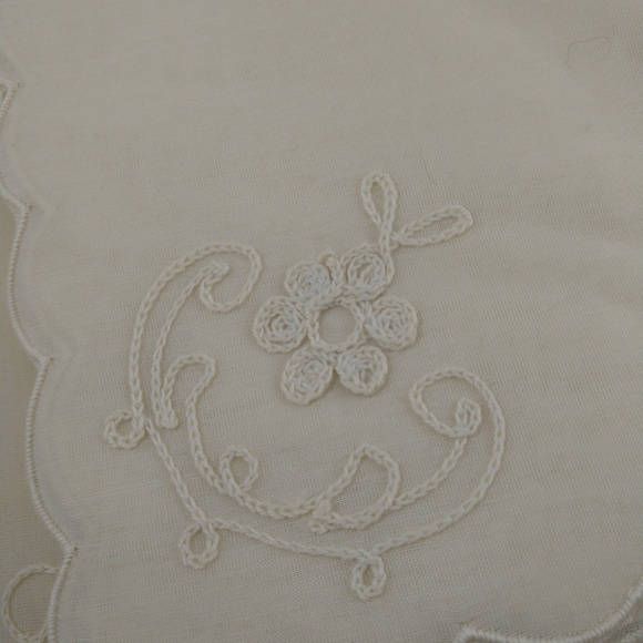 Marshall Field 4 Placemats and 4 napkins - Picture 3 of 6